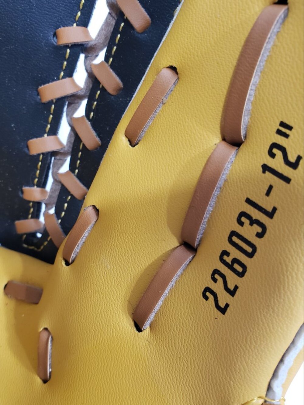 Franklin 22603L 12" Left handed thrower Baseball Glove  ( worn right ) NEW - Picture 4 of 7
